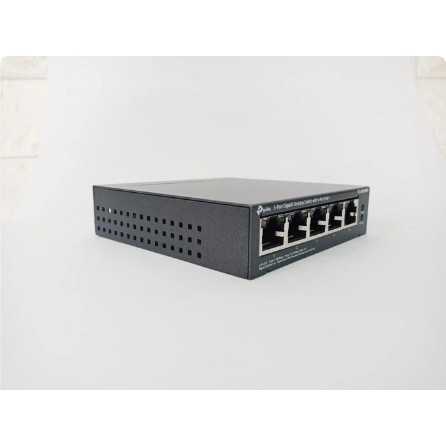 Desktop Switch TP Link TL-SG1005P 5Port Gigabit-TL SG1005P 4Port PoE+