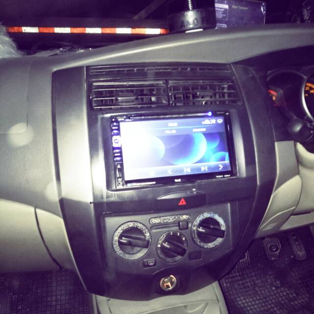 Tv dvd mobil NISSAN LIVINA mirorlink terbaru