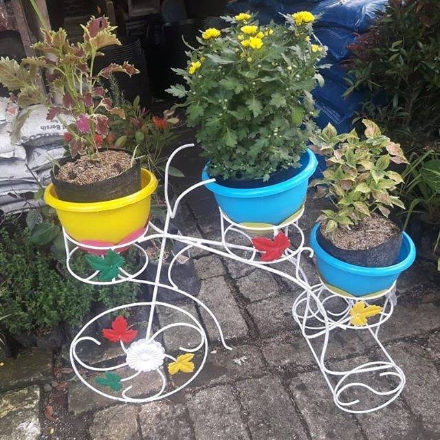 Standing pot / pot sepeda / rak tanaman / rak bunga