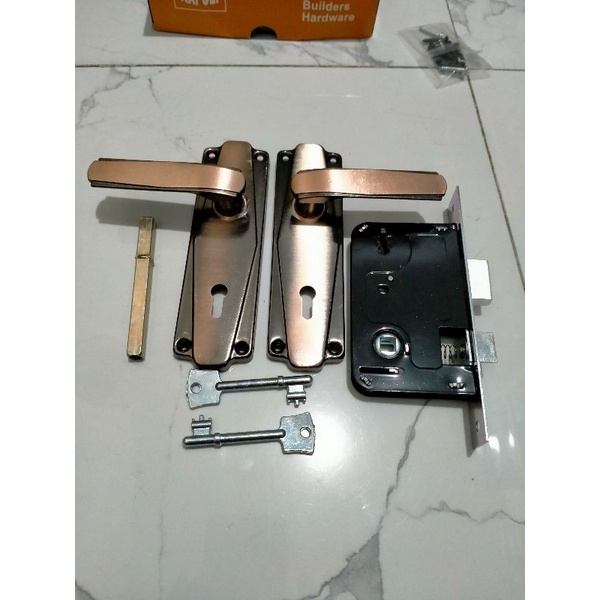 kunci Napoli top handle pintu kontrakan