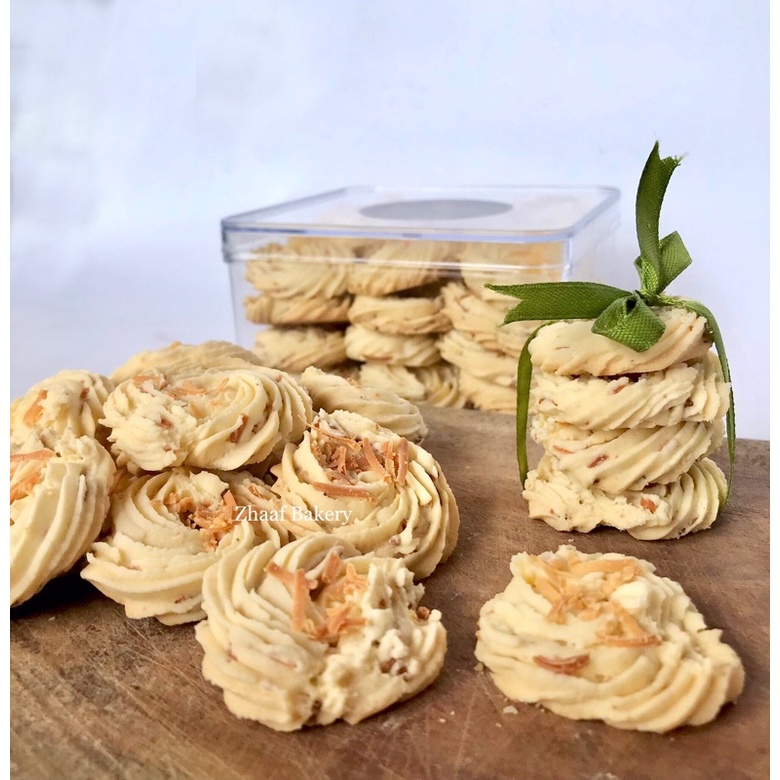 

SAGU KEJU by Zhaaf Bakery