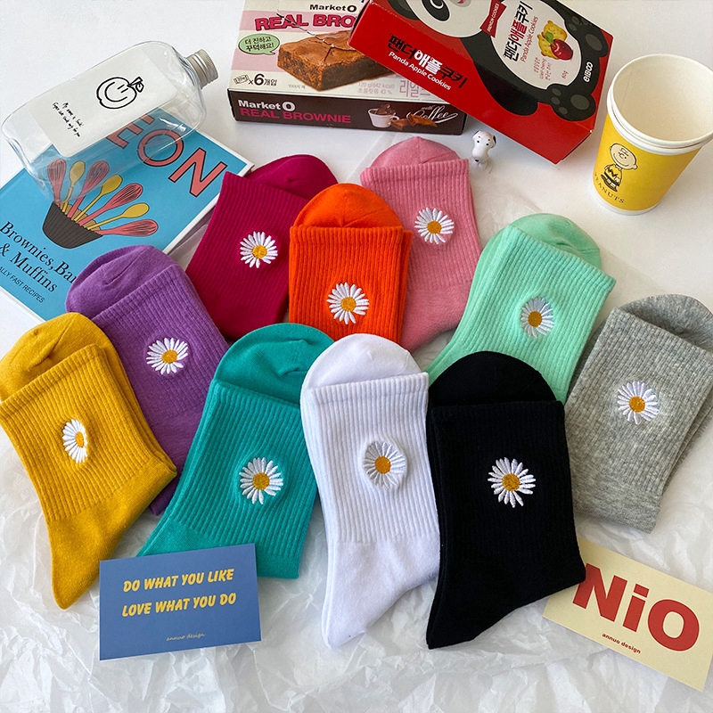  Kaos  Kaki  Gaya Korea Warna Permen Polos  Aksen Bunga 