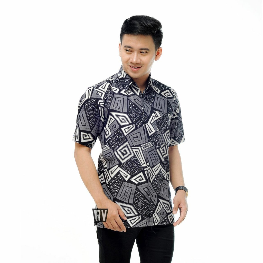 Hem batik pria lengan pendek