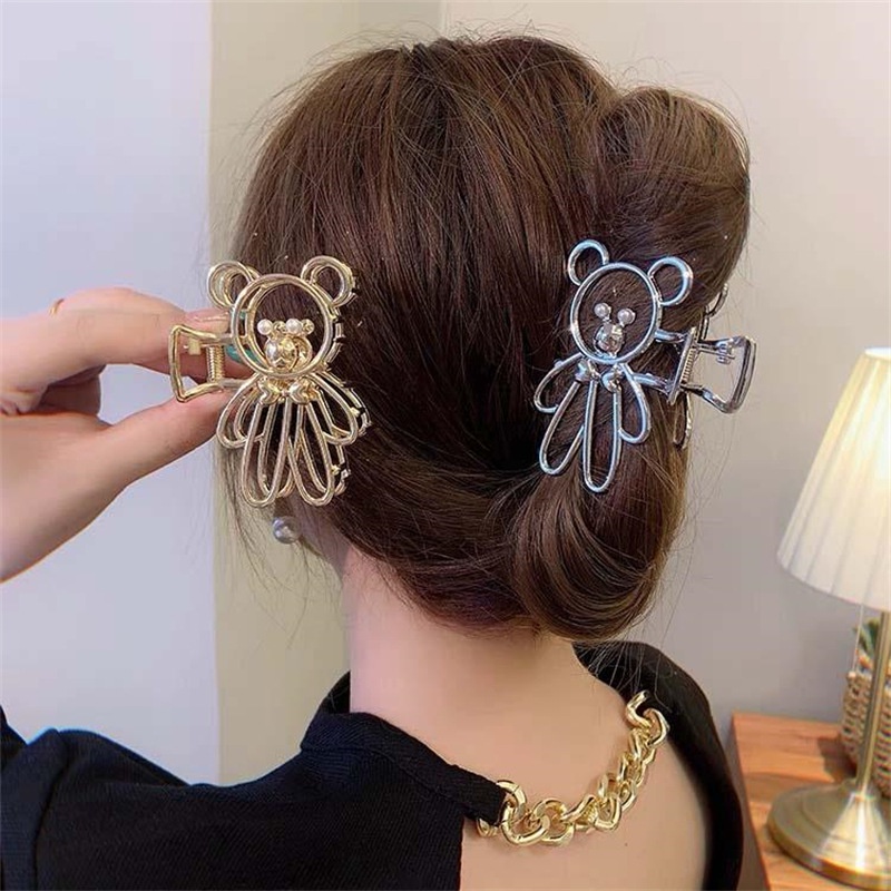 Klip Mencengkeram Beruang Logam Berongga Besar Yang Dipersonalisasi Jepit Rambut Mutiara Gaya Korea Fashion Wanita Mewah Ringan Aksesoris Rambut Wanita