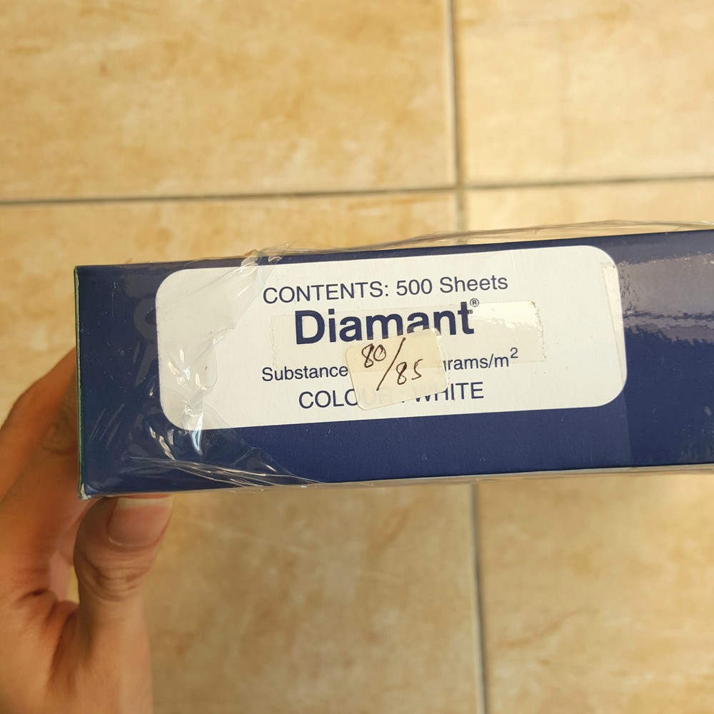 Kertas Kalkir Merk Diamant Transparant 80/85 Folio