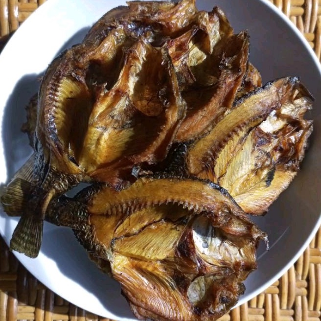 Jual Ikan Nila Salai Lauak Nila Salai Ikan Nila Asap 100gr Oleh