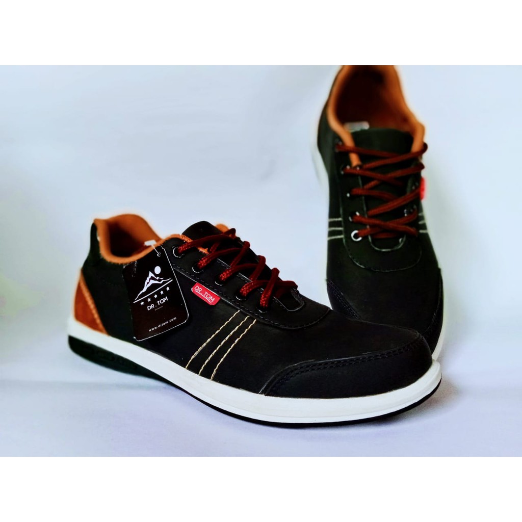 SEPATU KETS PRIA TERBARU KODE TM 01 Dr  Tom