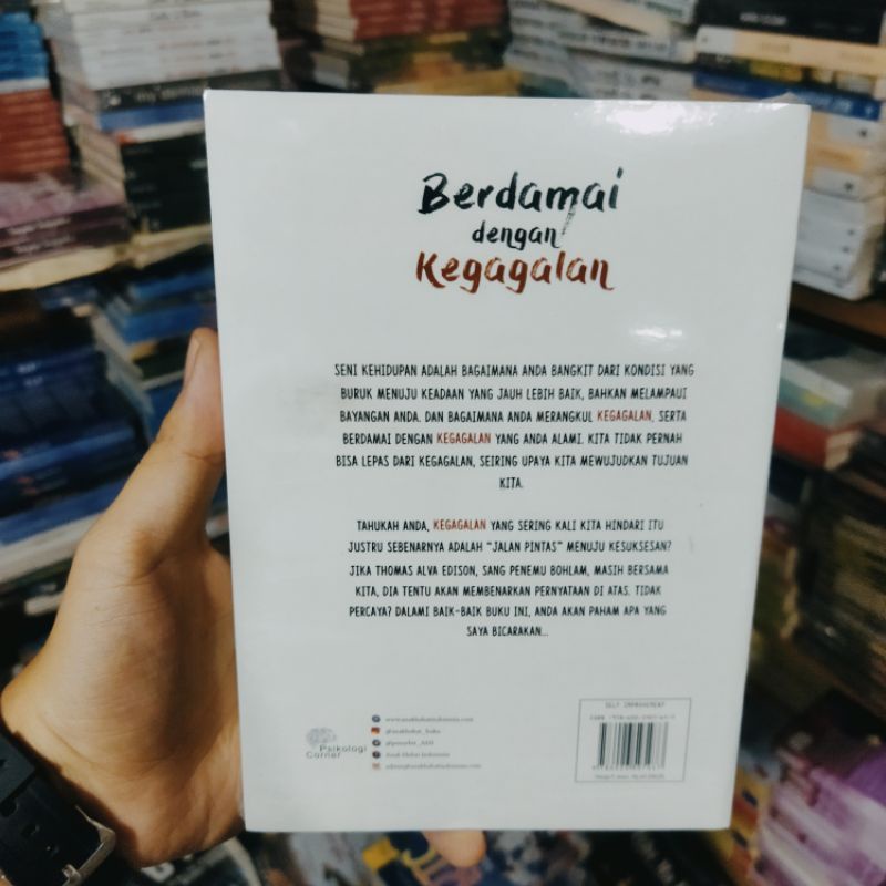 Berdamai Dengan Kegagalan KERTAS BOOKPAPERPengarang : Dewi Indra P-1