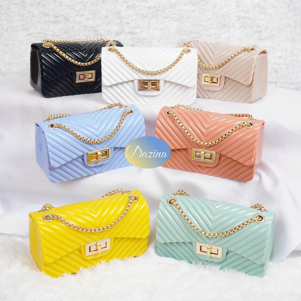 Dazina Tas Jelly Glossy Motif Salur Rantai Gold ukuran 18 cm