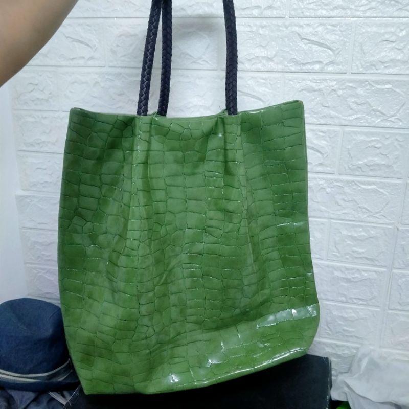 preloved wherever you go bag vgc