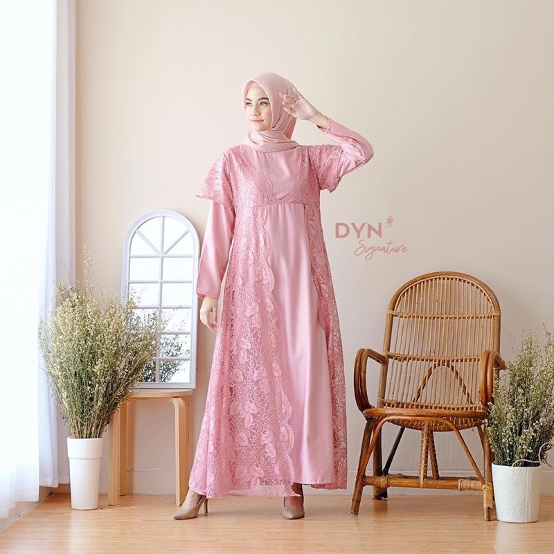 Zahira Dress Dyn Signature