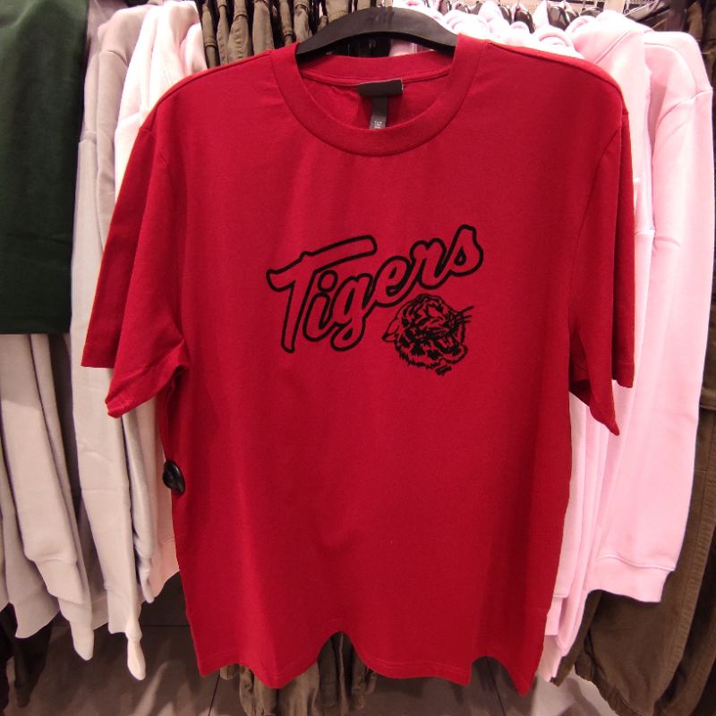 Kaos Pria Tiger x H&M Original Store