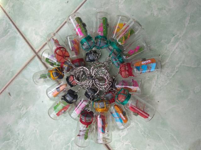 Satu Set Souvenir Gantungan Kunci Kapal dalam Botol isi 20 pcs Harga Murah