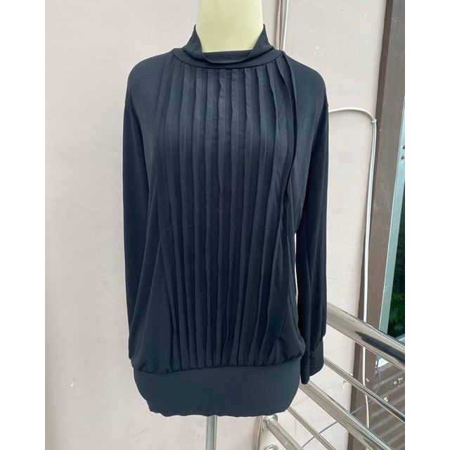 MONZA PRELOVED — Baju Kaos Tangan Panjang Inner Hitam