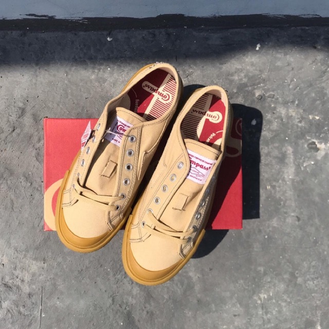 Compass gazelle low cappucino