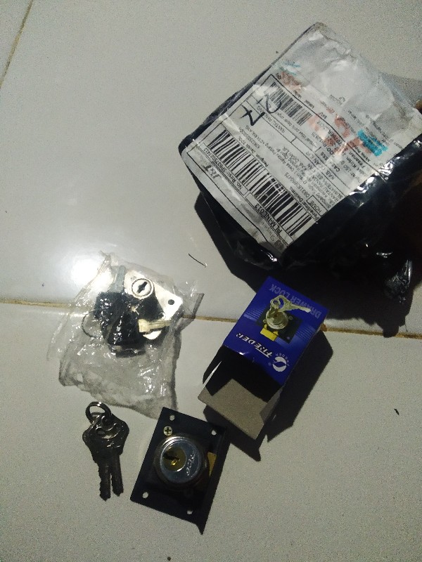 Freeder Kunci Pintu Lemari Laci Loker 808