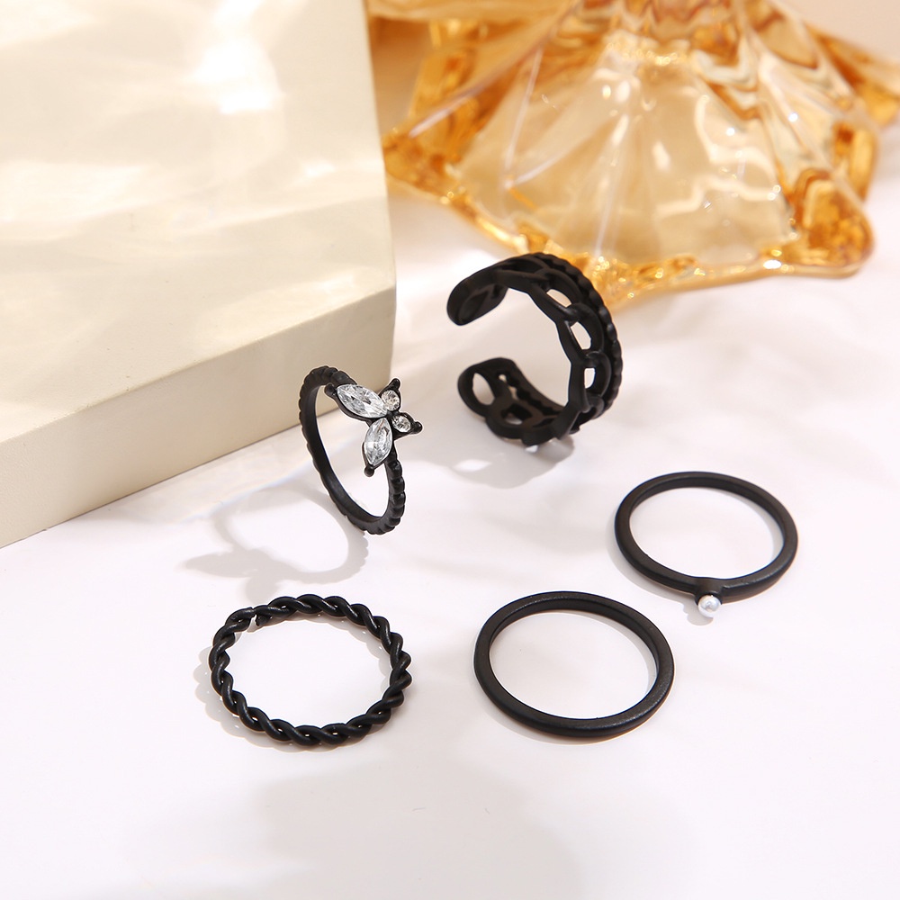 5pcs / Set Cincin Knuckle Desain Kupu-Kupu Geometris Warna Hitam Bahan Metal Gaya Vintage Gothic Untuk Wanita