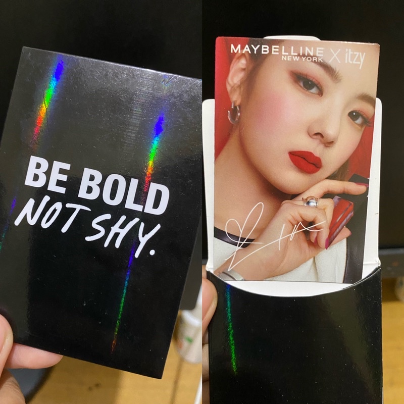 photocard poca pc itzy x maybelline Lia