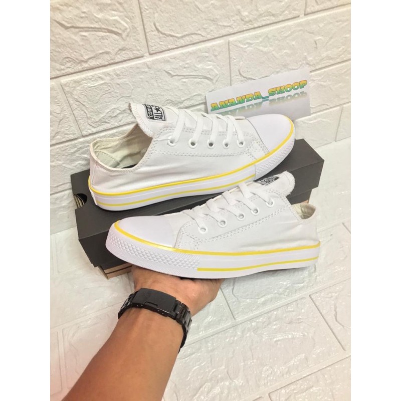 TERBARU!!!HARGA GROSIR JUAL ECER SEPATU SNEAKER CONVERSE ALLSTAR PUTIH CT2   COCOK UNTUK PRIA/WANITA-Putih Lis kuning