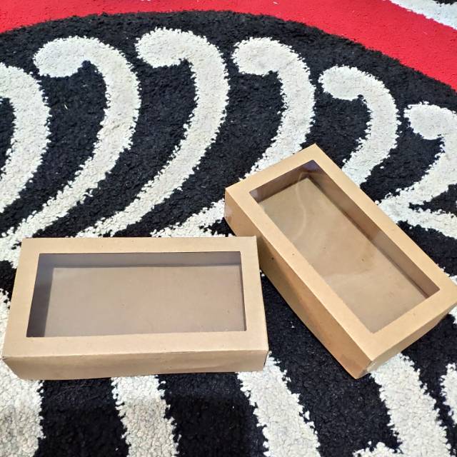 

Box mika / kardus / karton kualitas oke