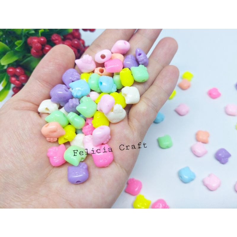 20gr. Manik hello kitty pastel 10mm