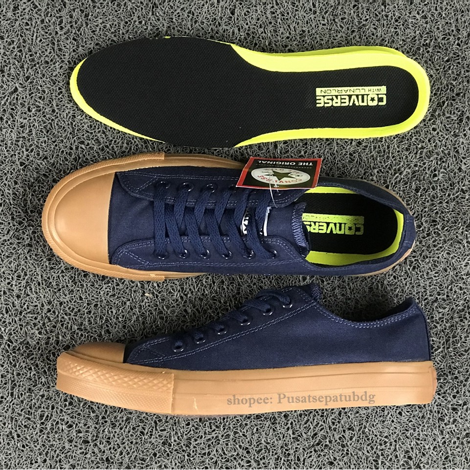 Sepatu Converse Chuck Taylor II Lunarlon Low Navy Gum