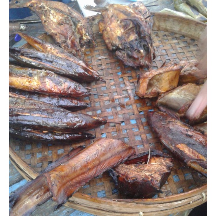 

IKAN ASAP IKAN LAUT FRESH