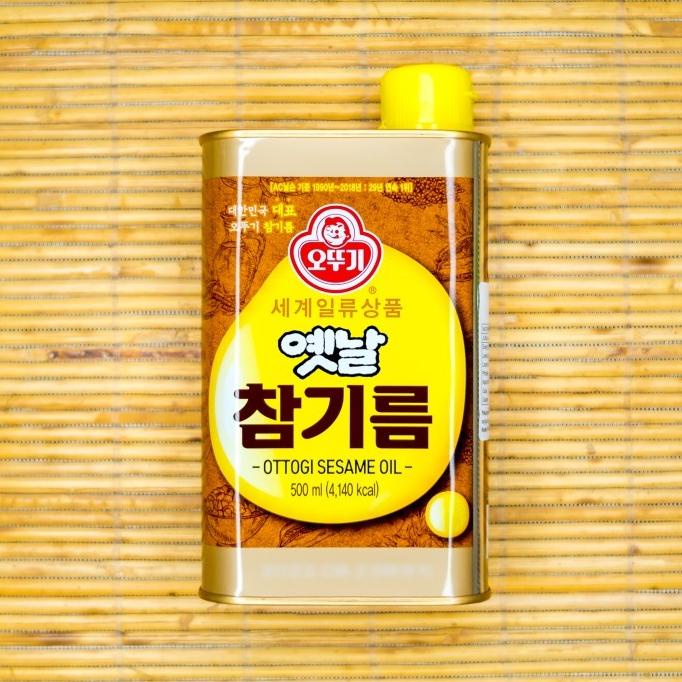 

MINYAK WIJEN KOREA OTTOGI (SESAME OIL) - 500 ML SDFD51313