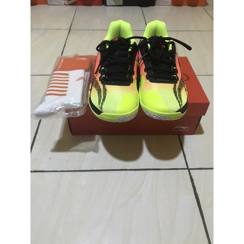 Sepatu Lining Saga Lite AYTQ025-3S New 100% Original + bonus Kaos kaki Lining original