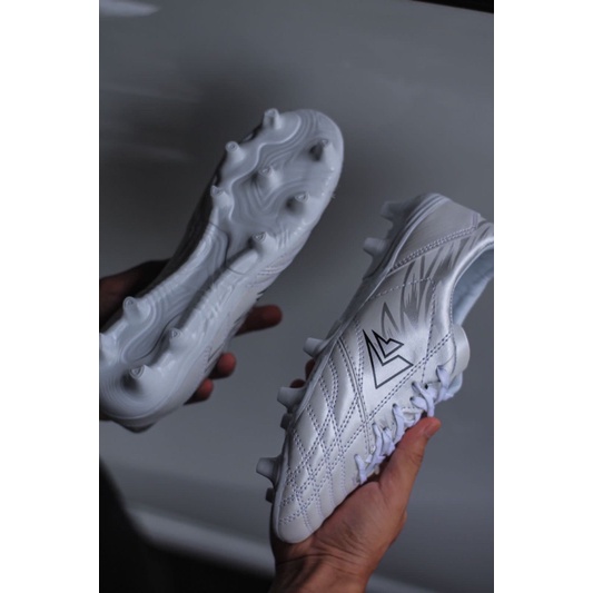 Sepatu Bola Sevspo NL Garuda C4 Original 100%