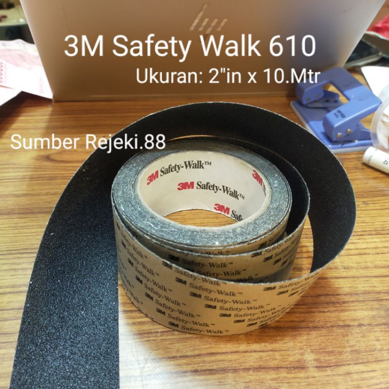 Lakban Anti Licin Tangan - 3M Safety walk 610 Black - Anti Slip Hitam Isolasi Anti Slip Ukuran 5cm x