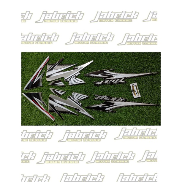 Striping Stiker Lis Tiger Revo 2013 HITAM SILVER