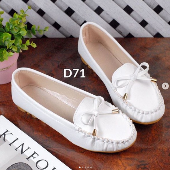 Sepatu flat D71