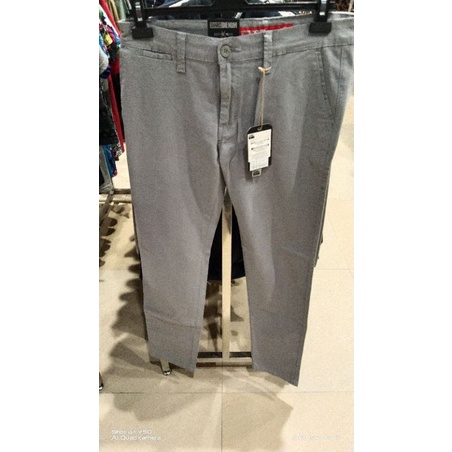 CELANA PRIA SHARKS ORIGINAL