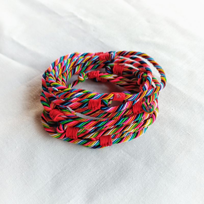 Gelang Sangadatu Split Ulir Polyster / Gelang Khas Bali /  Gelang Warna-Warni /  Gelang Sangadatu Bali / Gelang Besakih / Gelang Warna Wearni / Gelang Sangadatu Sembilan Warna Original Asli Bali / Gelang Pria / Gelang Wanita / Gelang Pelangi/Craft Dewata