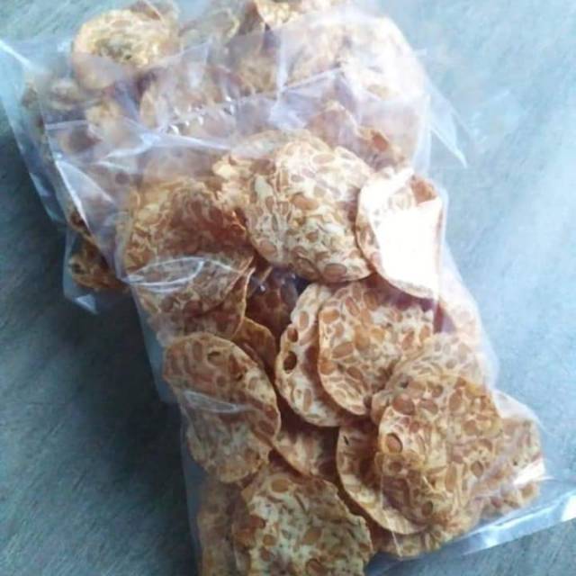 

Yumee Snackee Kripik Tempe Tipis