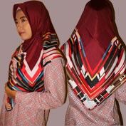 Hijab Segi Empat Motif - Umama Scarf Silk Motif
