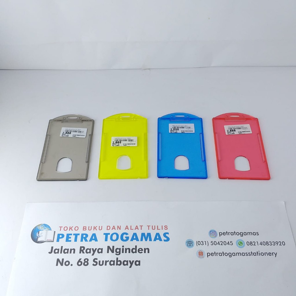 

NAME TAG/ID CARD ACRYLIC B1 TEGAK TRANSPARANT PERBIJI