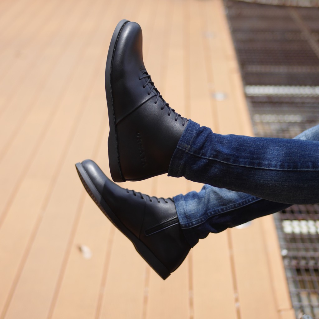 [KLAIM VOUCHERNYA] SVERKER BLACK SEPATU KULIT BOOTS GREATA