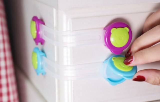 UNNISO - Pengaman Pelindung Pintu Lemari / Baby Safety Lock BBand