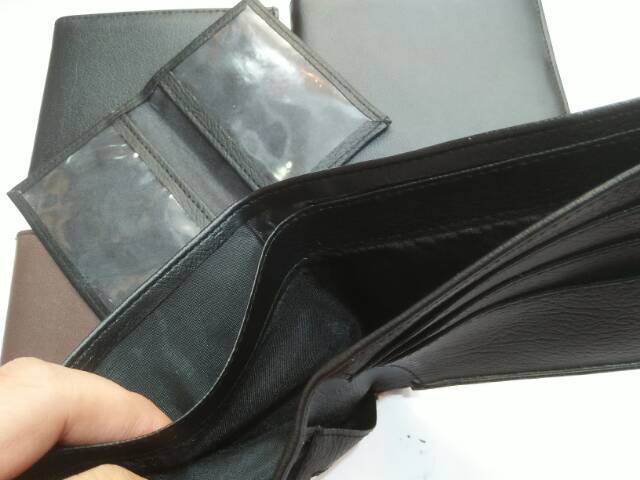 Dompet lipat pendek polos pria