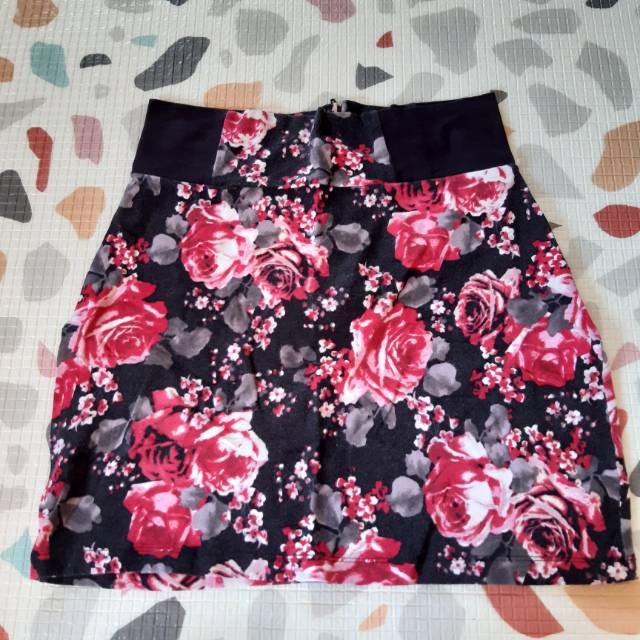 Preloved rok bunga