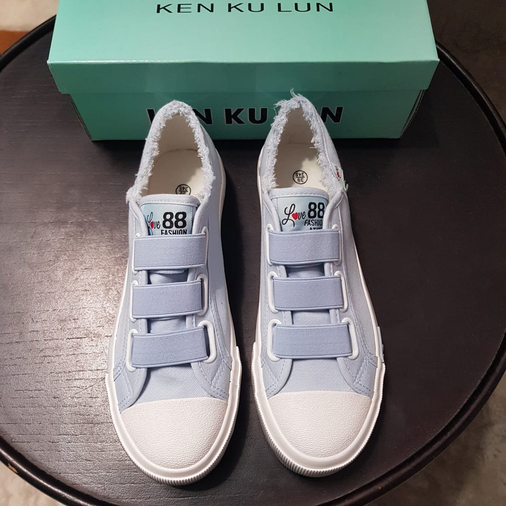 Sepatu Sneaker Wanita 00082 Sepatu Kanvas Putih Wanita