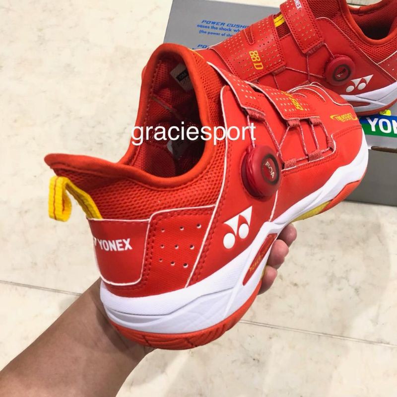 Sepatu Yonex dial 88 BrightRed