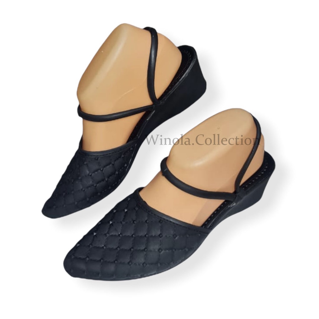Sandal Slop Tali Wanita Jelly Import Winola Collection A629-1M-Hitam