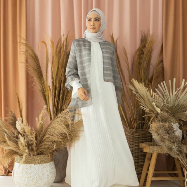 Lalika Outer by Wearingklamby