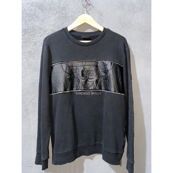 CREWNECK CHICAGO BULLS KULIT