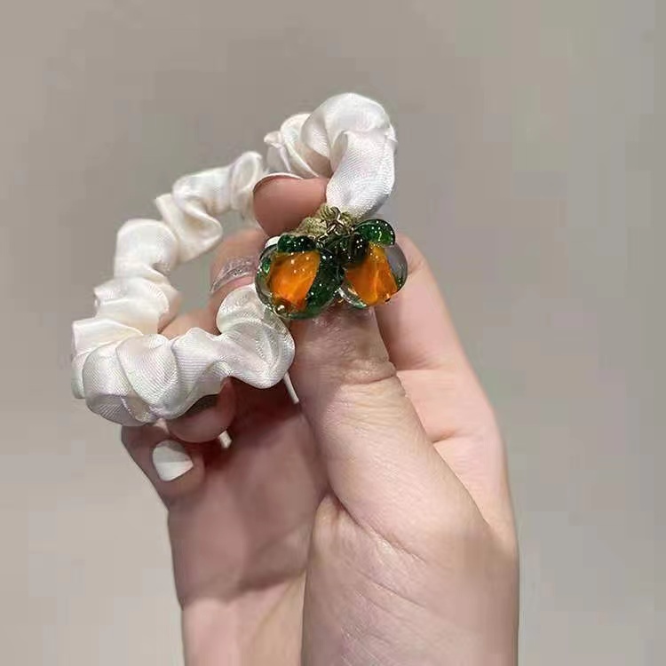 Srunchie Kerut Wanita Korean Style Lucu Dengan Aksen Buah - Ikat Rambut Wanita Aksen Buah / gelang wanita korea