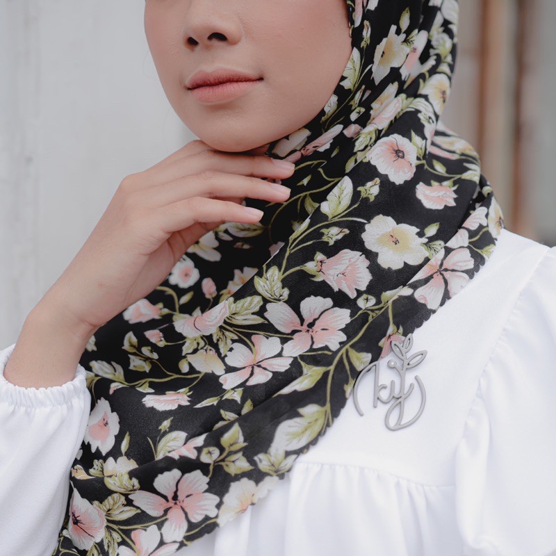 Hijab Pasmina kode Cila fLowers Hot Sale