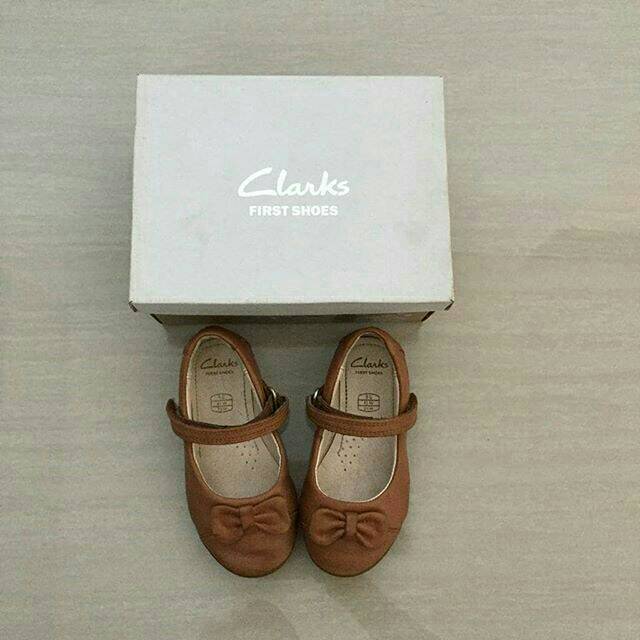 Dance Harper First Clarks Shoes / Sepatu Anak Perempuan Clarks - Preloved